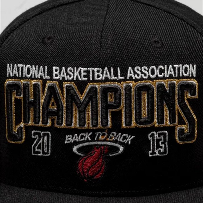 Casquette NBA Miami Heat Mitchell&Ness Champs Snapback image n°4