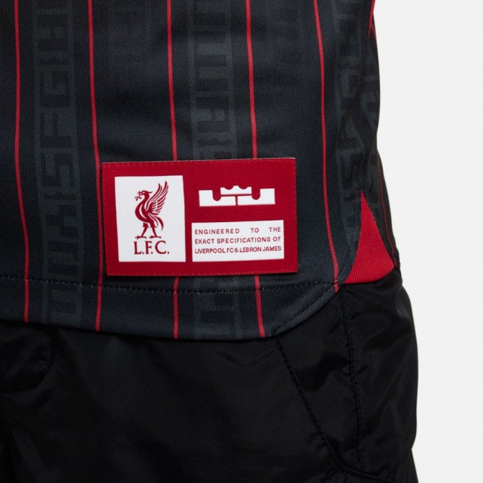 Maillot Nike Lebron James x Liverpool FC Stadium Edition image n°4