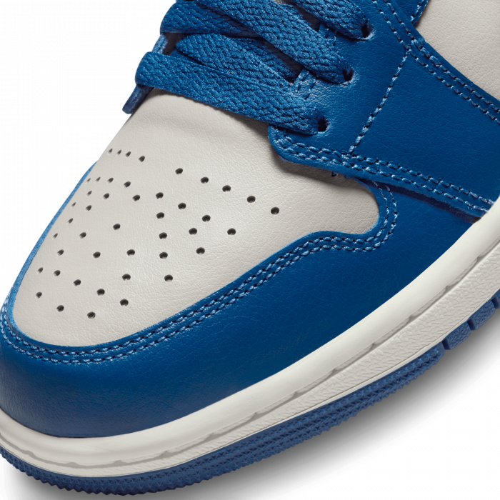Air Jordan 1 Low French Blue image n°10