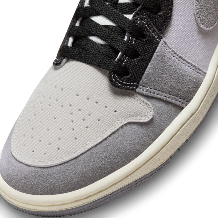 Air Jordan 1 Low SE Craft Cement Grey image n°10