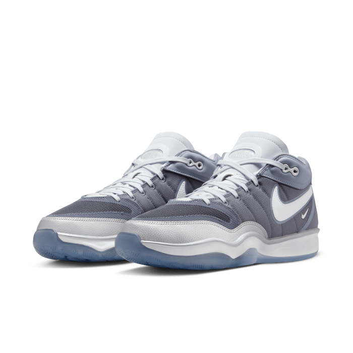 Nike G.T. Hustle 2 light carbon/white-football grey image n°8