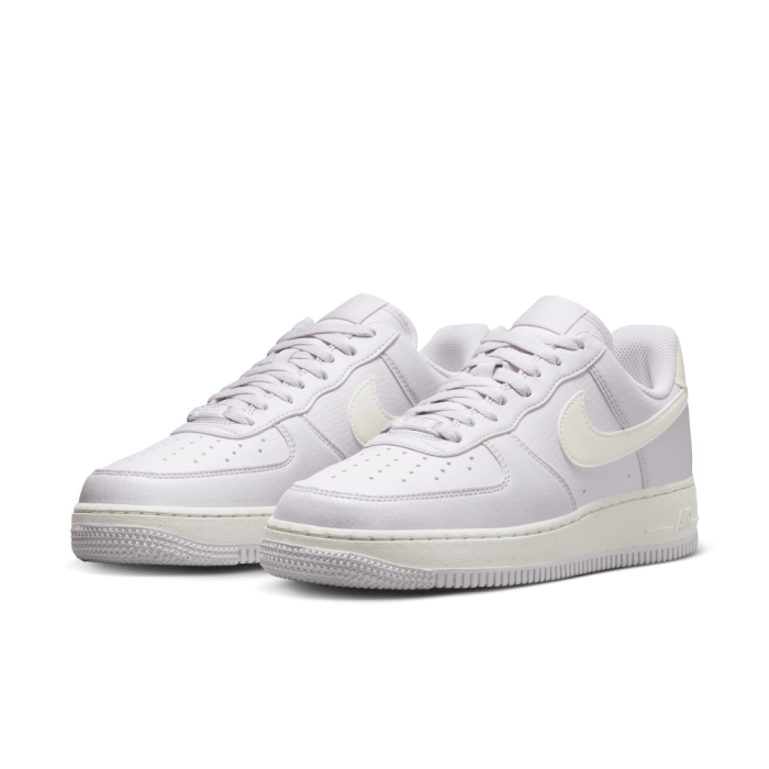Nike Air Force 1 '07 Next Nature Femme Barely Grape image n°3