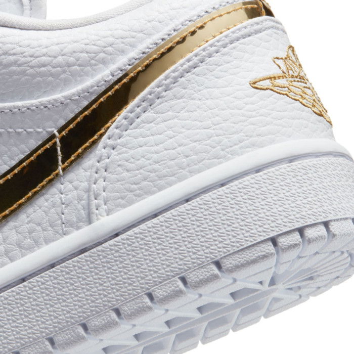 Air Jordan 1 Low SE Metallic Gold image n°10