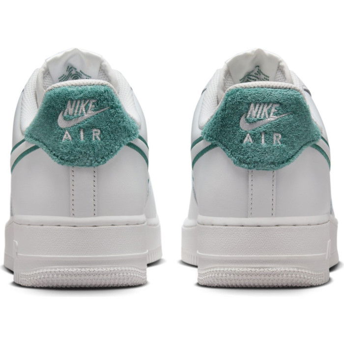 Nike Air Force 1 '07 LV8 Low Resort and Sport image n°7