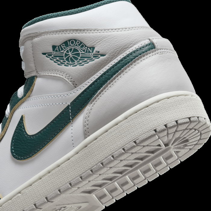 Air Jordan 1 Mid SE Oxidized Green image n°6