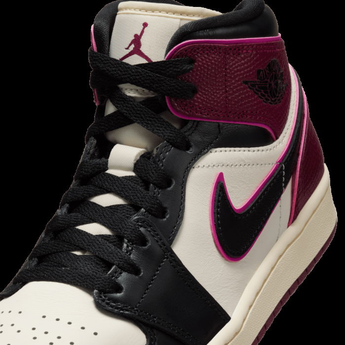 Air Jordan 1 Mid SE Bordeaux image n°7