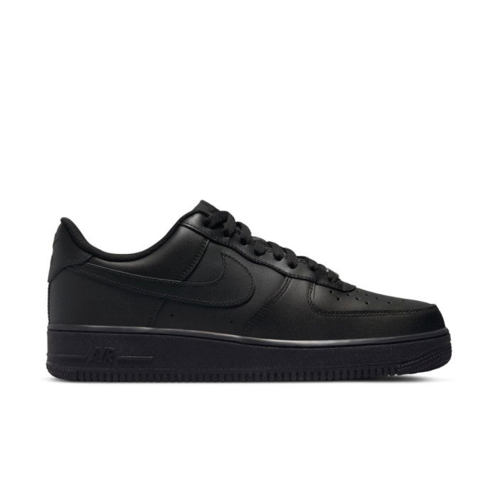 Nike Air Force 1 '07 Triple Black image n°1