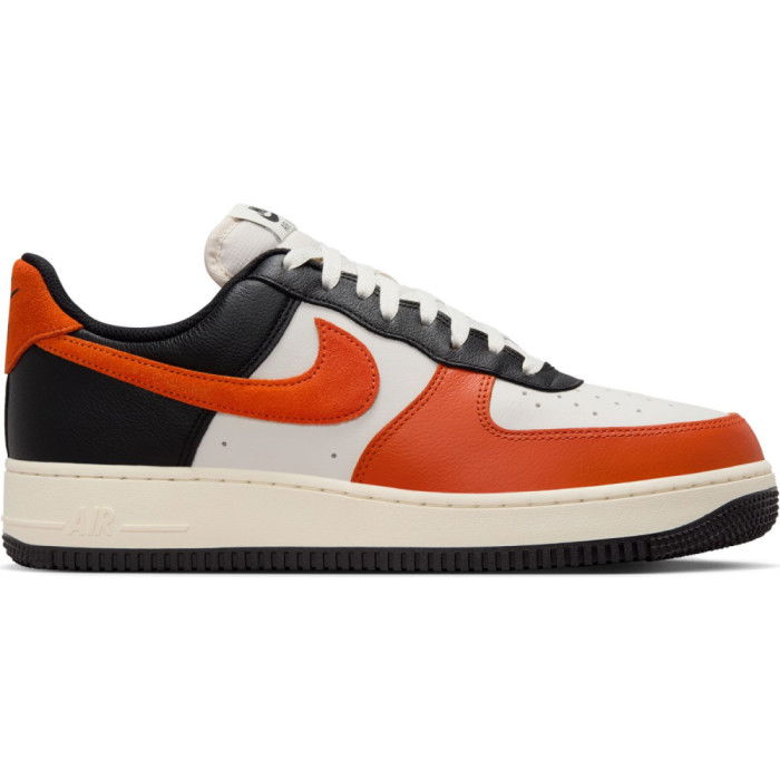 Nike Air Force 1 '07 LV 8 Vintage Coral image n°1