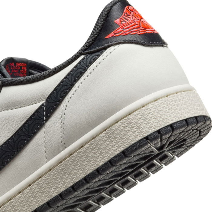 Air Jordan 1 Retro Low x Paris Saint-Germain image n°11