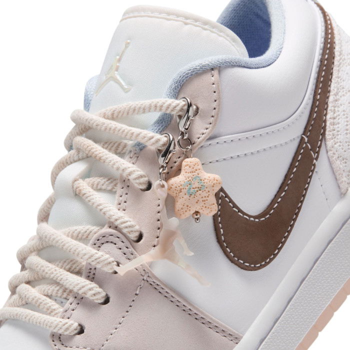 Air Jordan 1 Low ironstone soft pink
