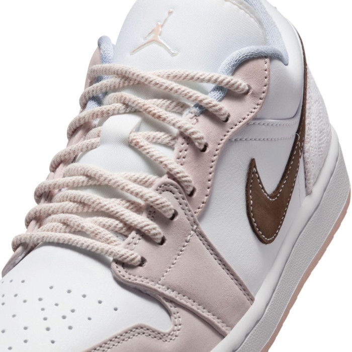 Air Jordan 1 Low ironstone soft pink