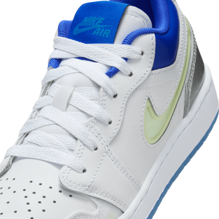 Air Jordan 1 Low Sneaker School white/hyperhyper royalmetallic silver