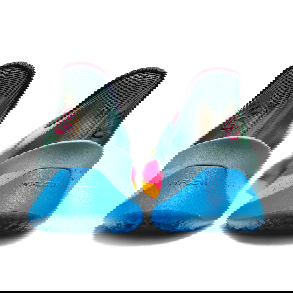 海外限定カラー UNDER ARMOIR CURRY7 29cm Amazon.com: Under Armour - Unisex Curry 3Z7 Basketball Shoes