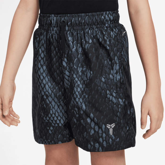 Nike Kobe Woven αντανακλαστικό μαύρο κοντό