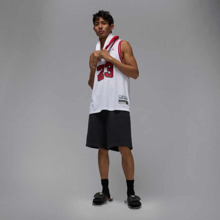 șlapi Jordan Hydro XI bred