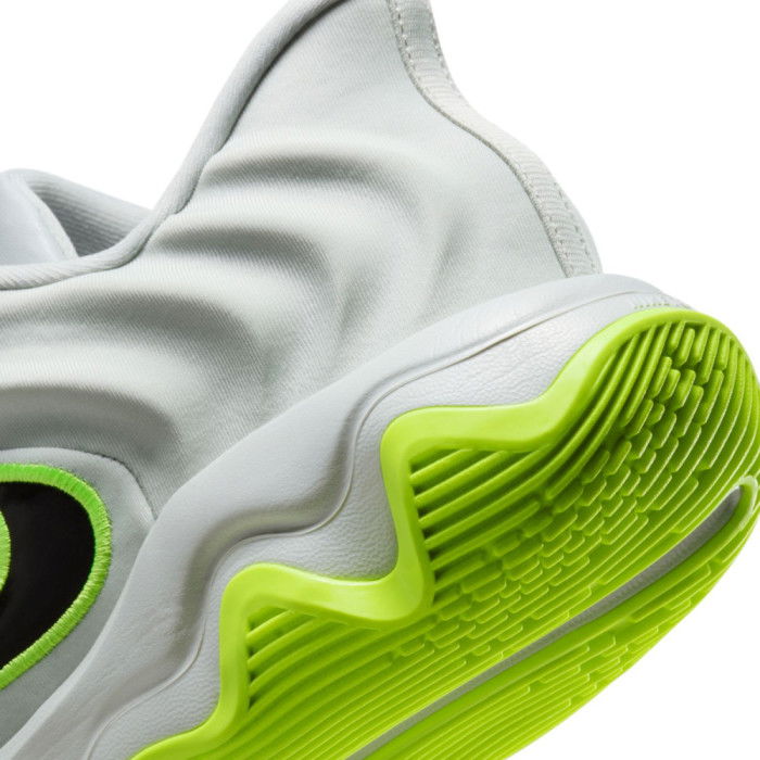 Nike Giannis Immortality 4 Silver Volt