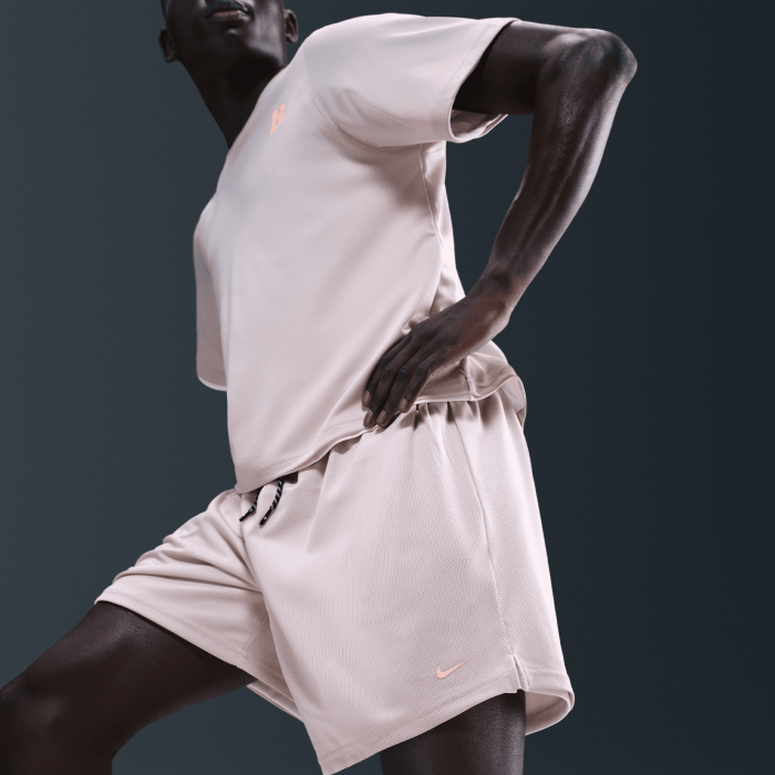 Pantaloni scurți reversibili Nike Sabrina roșu silt roz