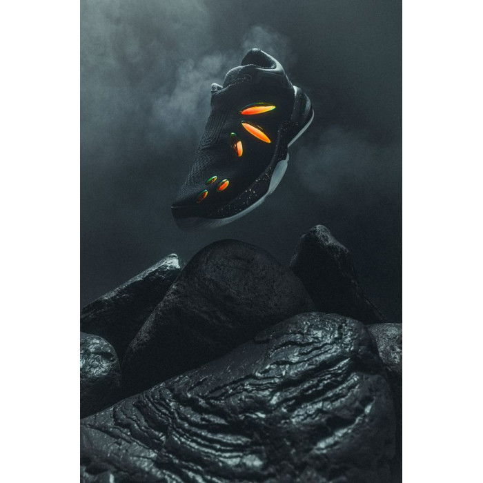 741 Rover Black Moon