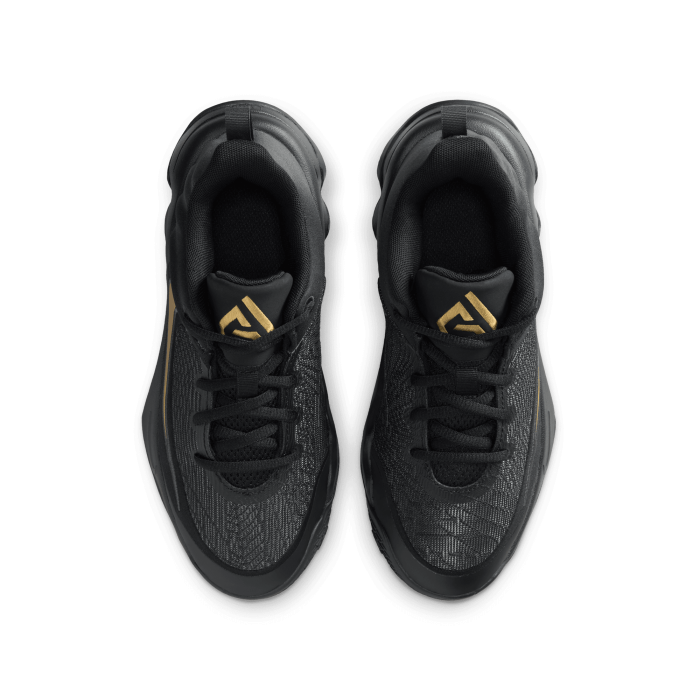 Nike Giannis Immortality 4 black gold Enfants GS