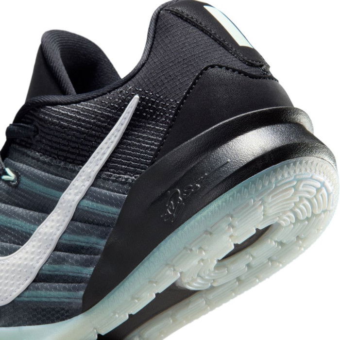 Nike Sabrina 3 Morală