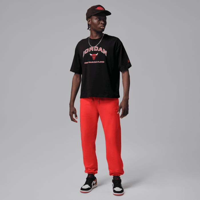 T-shirt Jordan Flight Essentials black/university red NBA