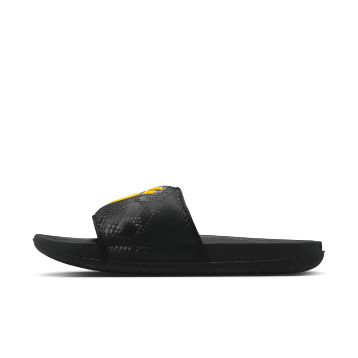 Claquettes Nike Kobe Offcourt Slide black gold