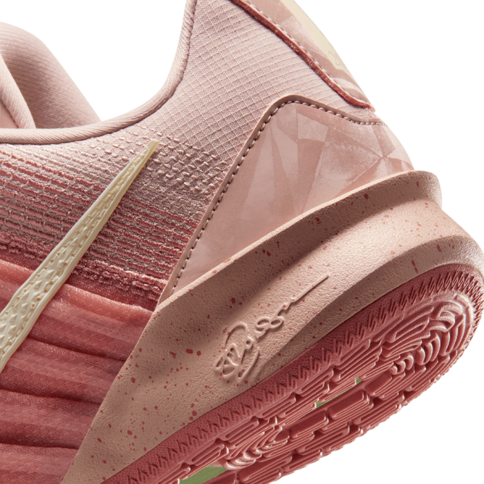 Nike Sabrina 3 pink oxford/coconut milk-red stardust