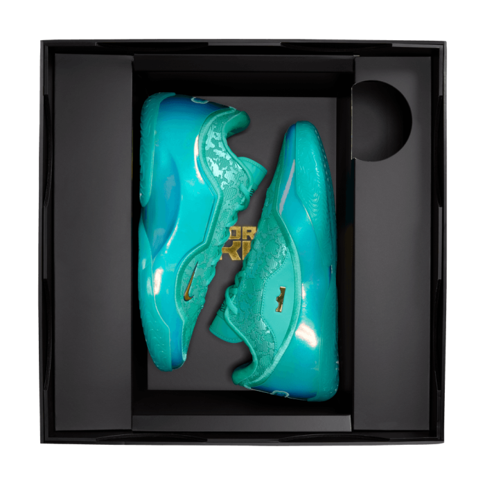Nike LeBron 23 "Best In Class" hyper jade/university gold