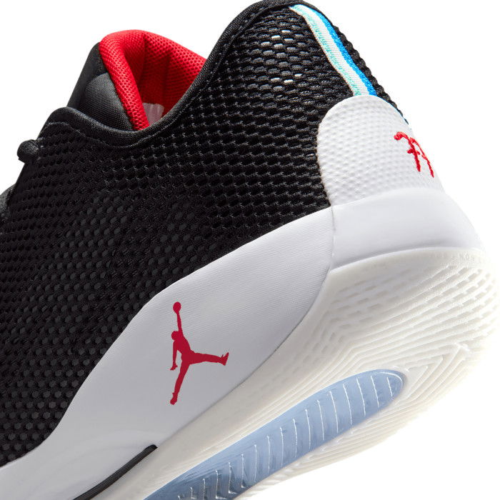 Jordan Luka 77 black/university red-white