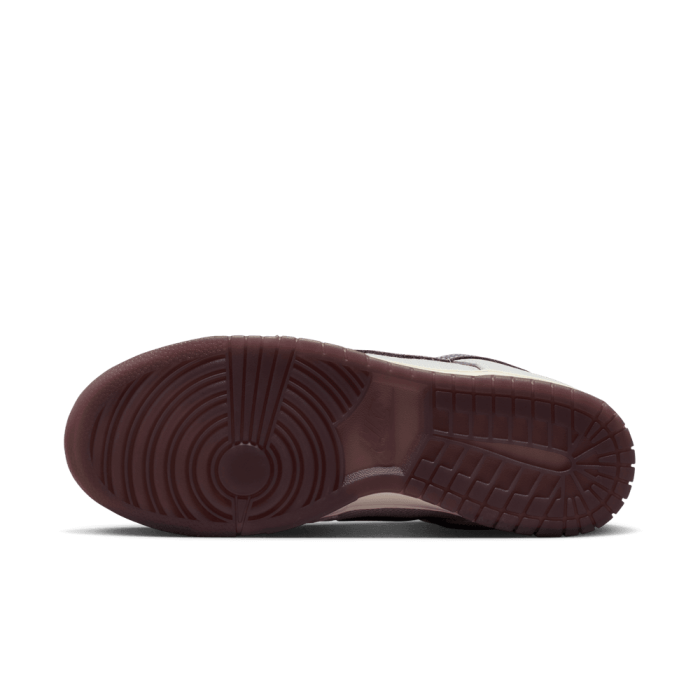 Nike Dunk Low Retro SE Off White/Spruce Aura