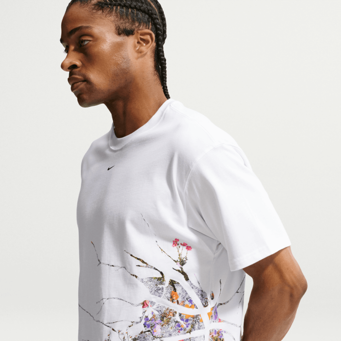 T-shirt Nike GFX Basketball Flowers white