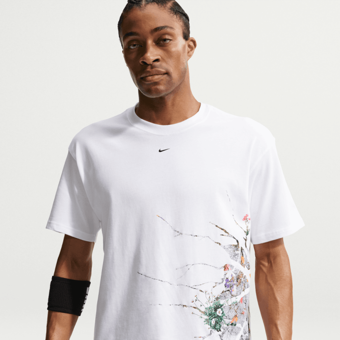 T-shirt Nike GFX Basketball Flowers white