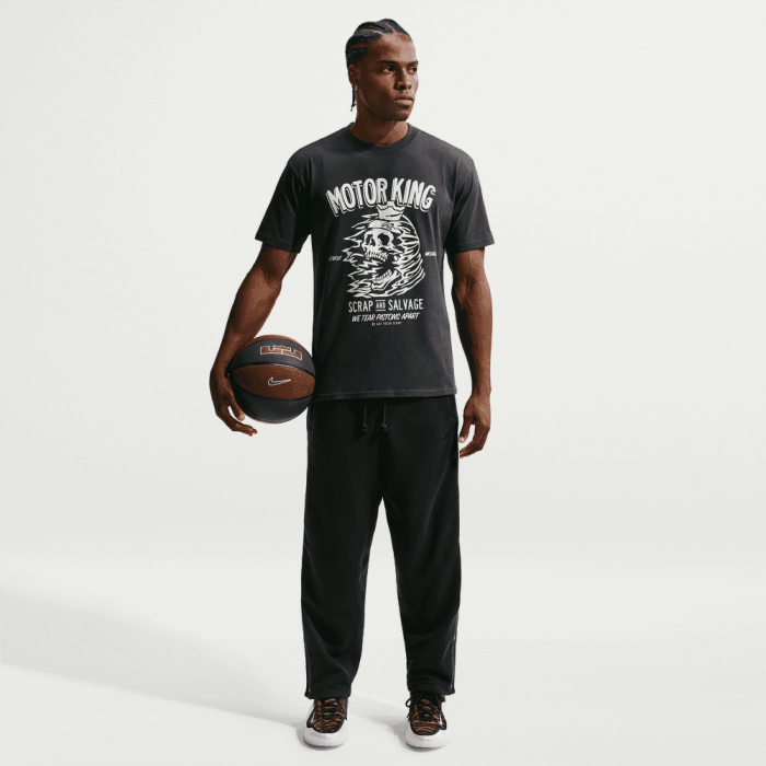 T-shirt Nike LeBron Motor King off noir