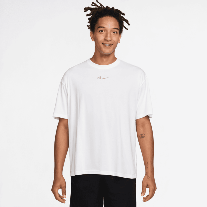T-shirt Nike A'ja white gold