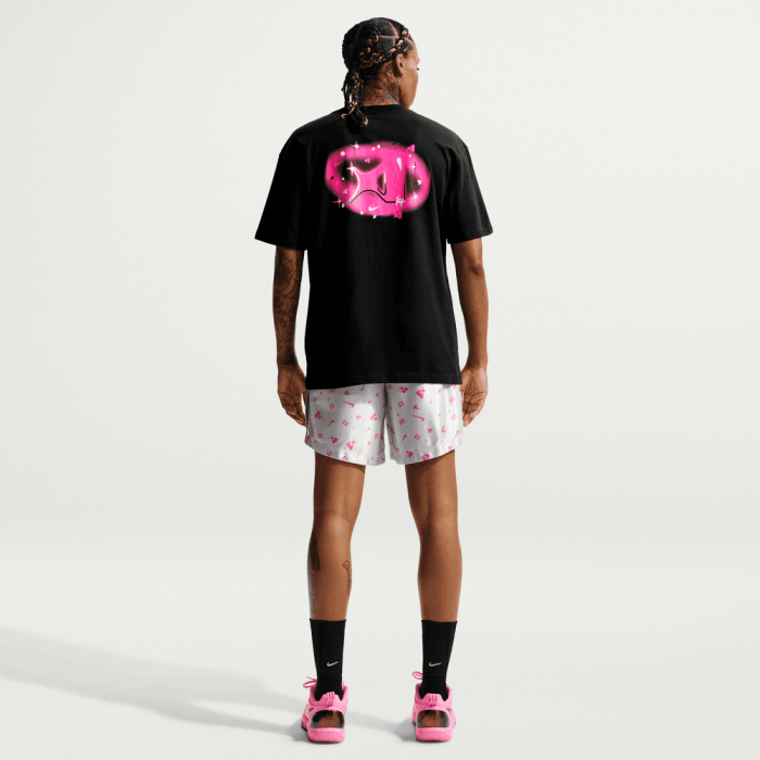 T-shirt Nike A'ja black pink
