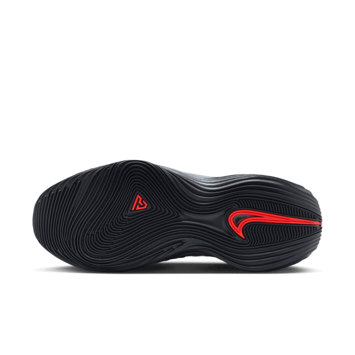Nike Giannis Immortality 5 black crimson