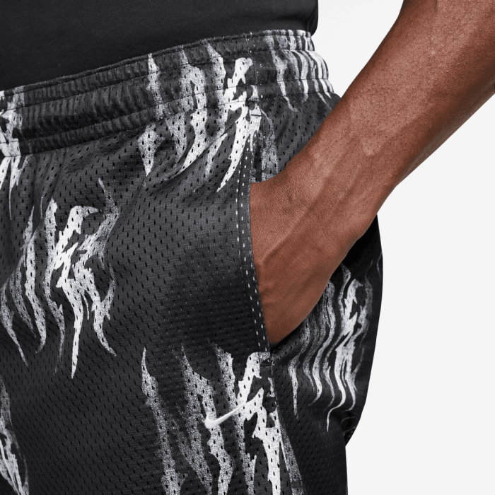 Short Nike Standard Issue black/pale ivory