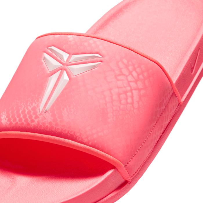 Claquettes Nike Kobe Offcourt hot punch