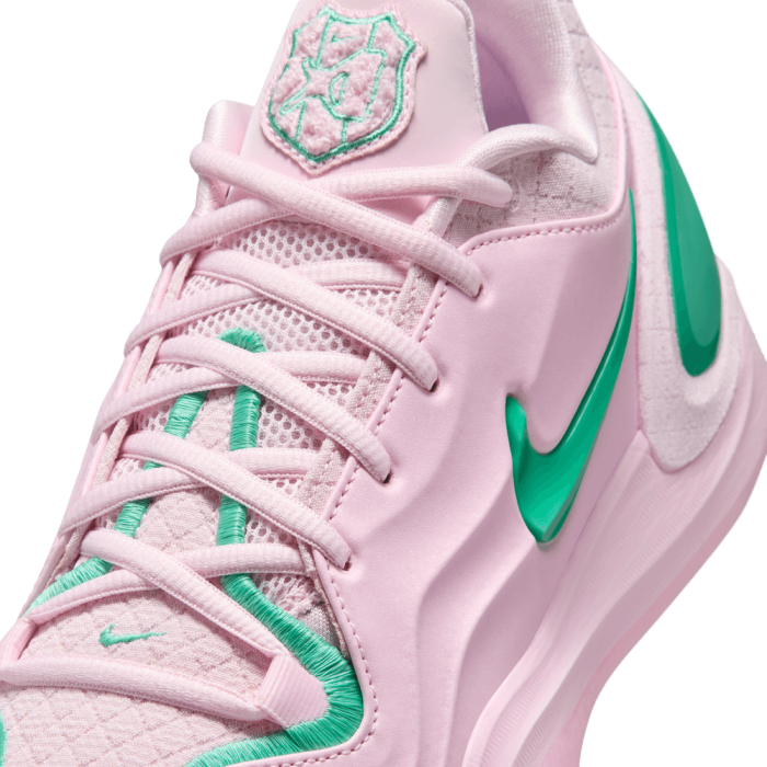 Nike A'two Pinkies Up