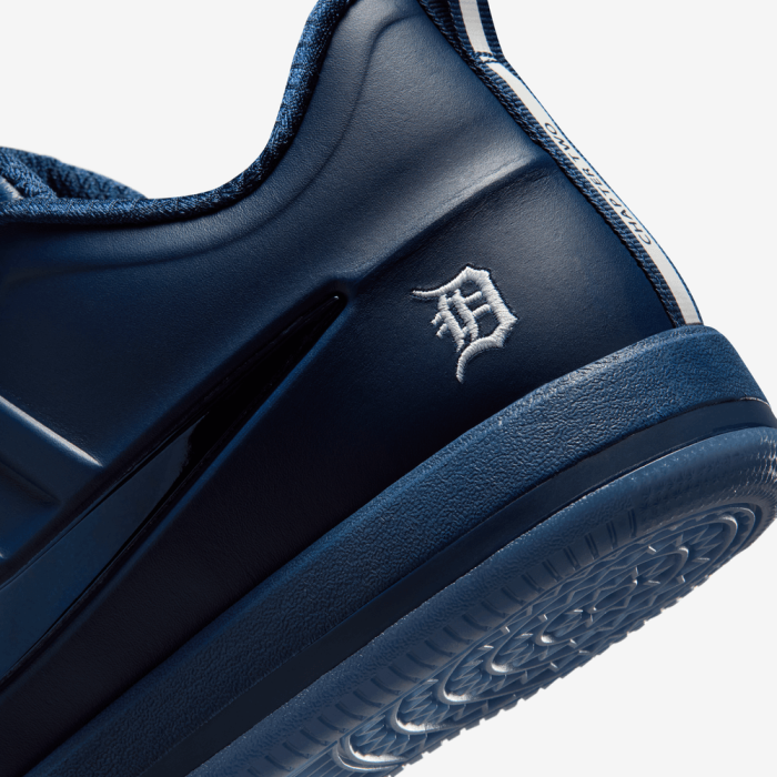 Nike Book 2 SE Detroit Tigers