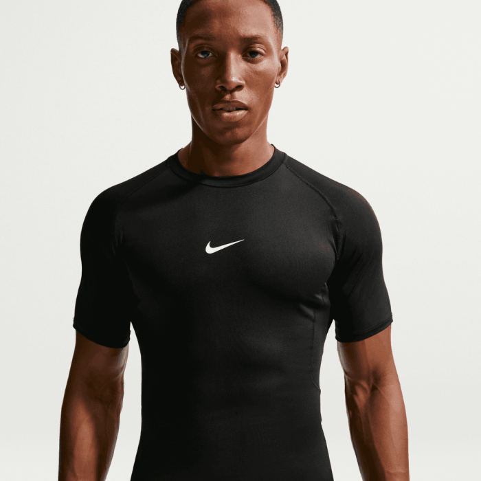 T-shirt Nike Pro black/white