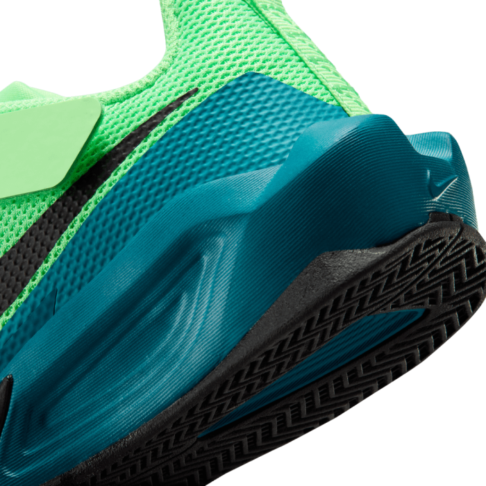Nike S.t. Dynamite illusion green/black-bright spruce