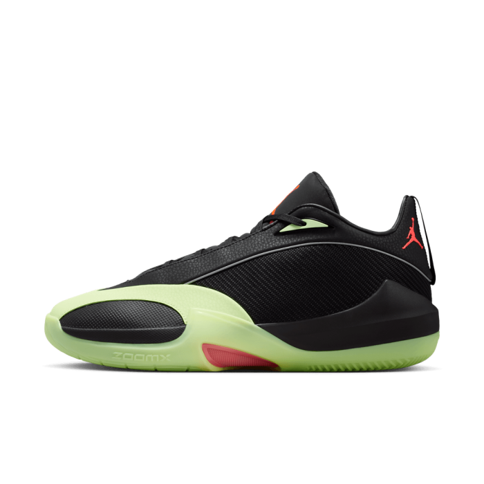 Jordan Triangle black/infrared 23