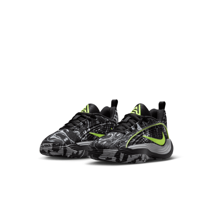 Nike Giannis Immortality 5 black/volt Enfants PS