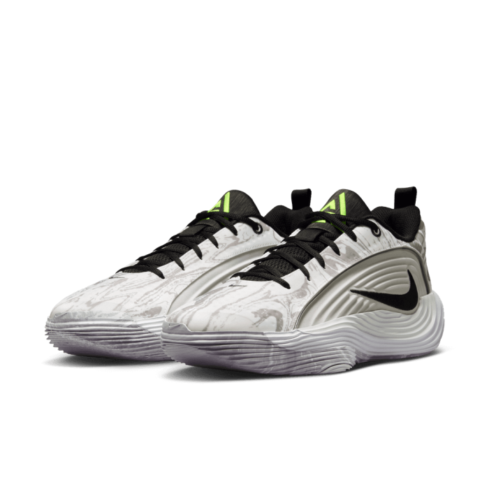 Giannis Immortality 5 white/metallic silver-off white