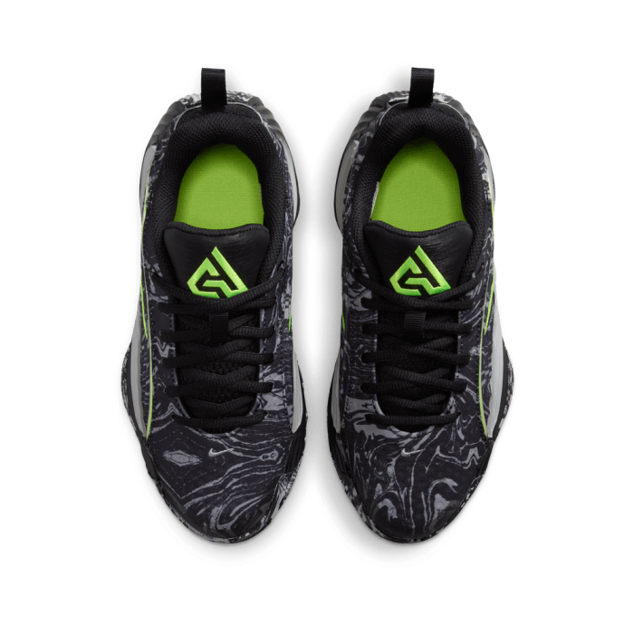 Nike Giannis Immortality 5 black/volt Enfants GS