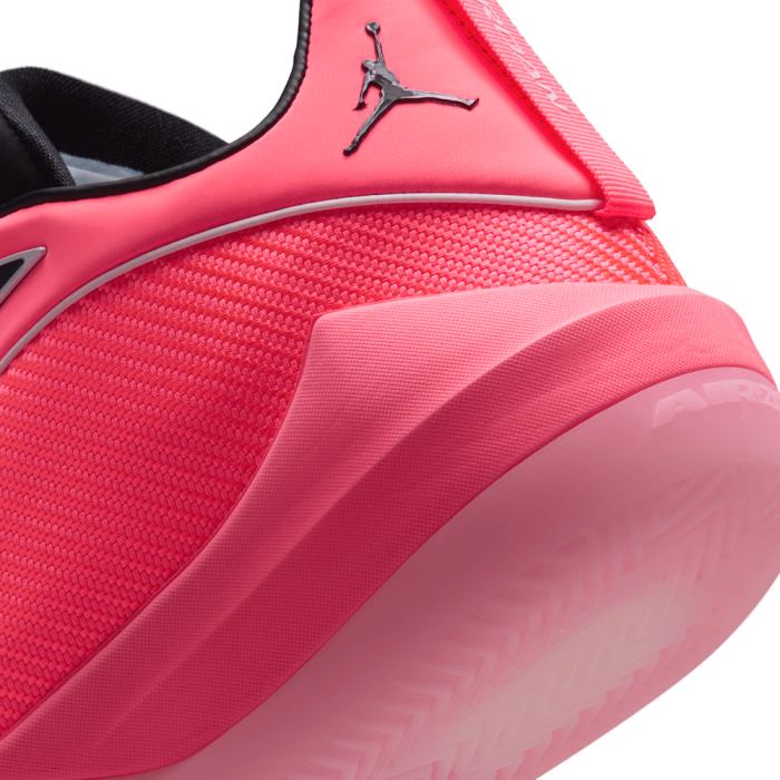 Jordan Triangle Hyper Punch