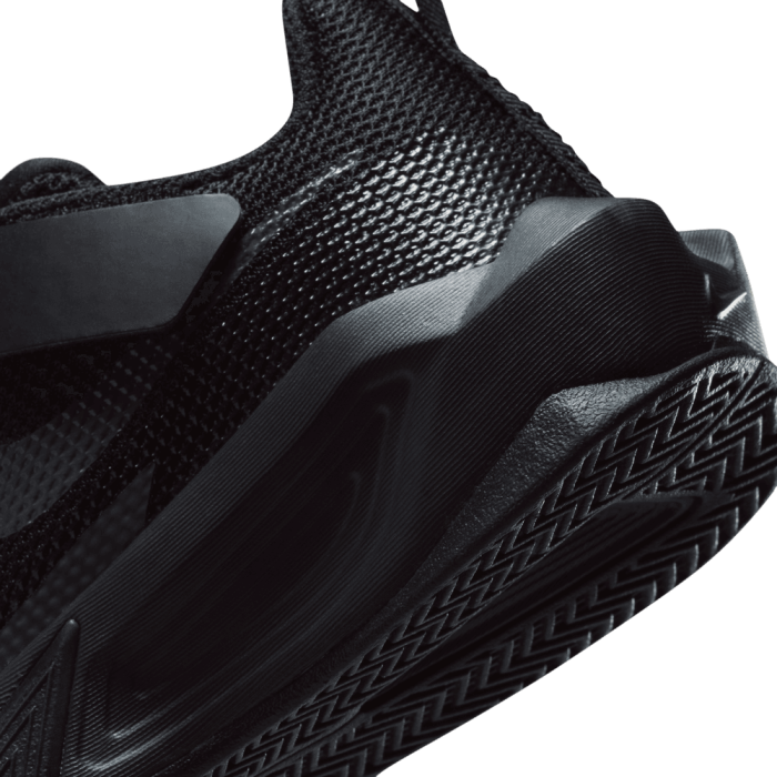 Nike S.T. Dynamite black-dark smoke grey