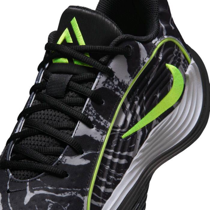 Nike Giannis Immortality 5 black/volt