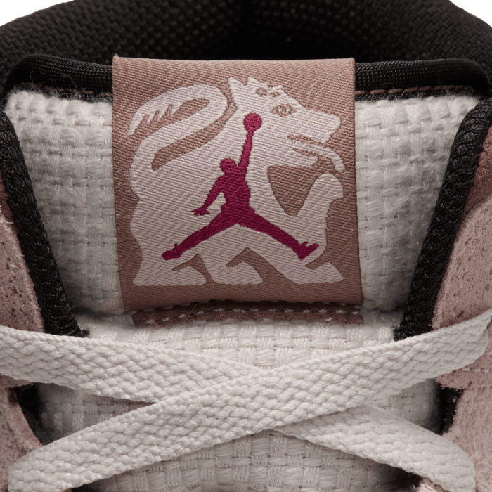 Air Jordan 1 Mid Se Día De Muertos desert dust/terra blush-particle beige